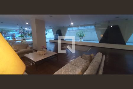 Apartamento para alugar com 227m², 2 quartos e 2 vagas Apartamento para alugar com 227m², 2 quartos e 2 vagasHall social