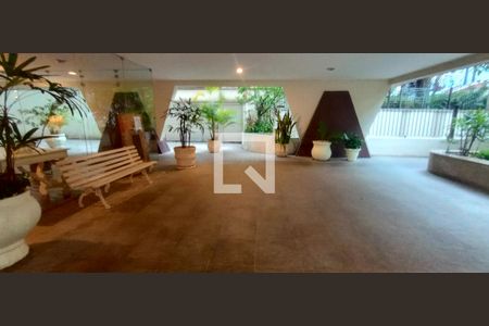 Apartamento para alugar com 227m², 2 quartos e 2 vagas Apartamento para alugar com 227m², 2 quartos e 2 vagasHall social