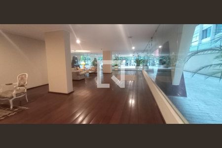 Apartamento para alugar com 227m², 2 quartos e 2 vagas Apartamento para alugar com 227m², 2 quartos e 2 vagasHall social