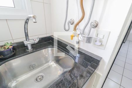 Apartamento à venda com 97m², 3 quartos e 2 vagas Apartamento à venda com 97m², 3 quartos e 2 vagasCozinha e Área de Serviço