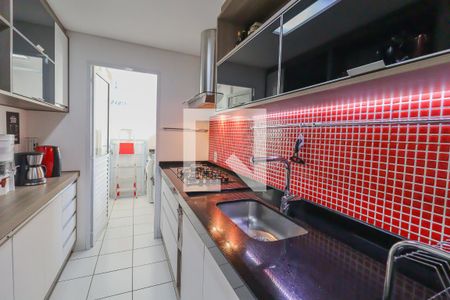 Apartamento à venda com 97m², 3 quartos e 2 vagas Apartamento à venda com 97m², 3 quartos e 2 vagasCozinha e Área de Serviço