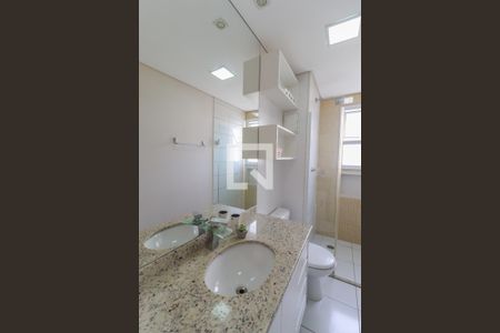 Apartamento à venda com 97m², 3 quartos e 2 vagas Apartamento à venda com 97m², 3 quartos e 2 vagasBanheiro