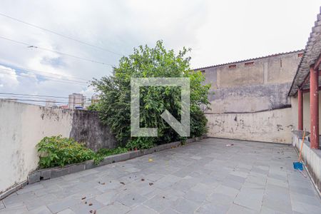 Casa à venda com 240m², 4 quartos e 5 vagas Casa à venda com 240m², 4 quartos e 5 vagasQuintal