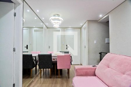 Sala de apartamento para alugar com 3 quartos, 61m² em Vila Zat, São Paulo