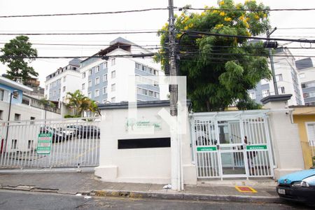 Apartamento para alugar com 61m², 3 quartos e 1 vaga Apartamento para alugar com 61m², 3 quartos e 1 vagaFachada