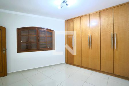 Casa à venda com 364m², 4 quartos e 6 vagasQuarto 2