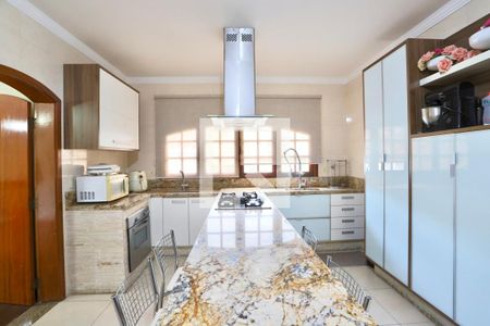 Casa à venda com 364m², 4 quartos e 6 vagasCozinha