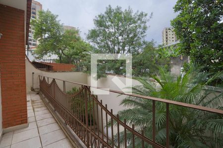 Casa à venda com 364m², 4 quartos e 6 vagasVaranda Hall