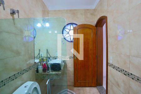 Casa à venda com 364m², 4 quartos e 6 vagasBanheiro do Quarto 3