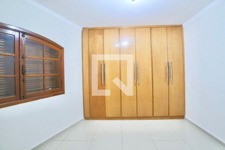 Casa à venda com 364m², 4 quartos e 6 vagasQuarto 2