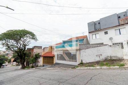 Casa para alugar com 165m², 3 quartos e 3 vagasFachada