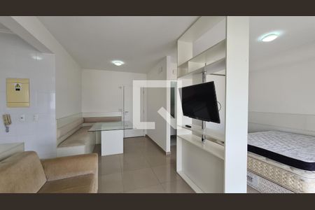Studio para alugar com 43m², 1 quarto e 1 vaga Studio para alugar com 43m², 1 quarto e 1 vagaSala Quarto