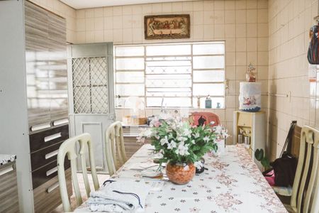 Casa à venda com 112m², 3 quartos e 2 vagas Casa à venda com 112m², 3 quartos e 2 vagasCozinha