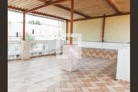 Casa à venda com 112m², 3 quartos e 2 vagas Casa à venda com 112m², 3 quartos e 2 vagasTerraço