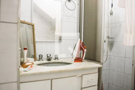 Casa à venda com 112m², 3 quartos e 2 vagas Casa à venda com 112m², 3 quartos e 2 vagasBanheiro