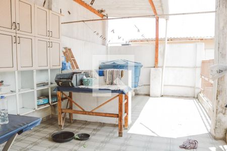 Casa à venda com 112m², 3 quartos e 2 vagas Casa à venda com 112m², 3 quartos e 2 vagasÁrea de Serviço