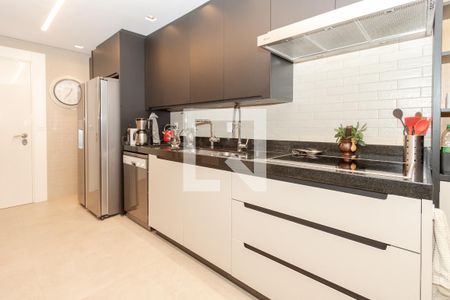 Apartamento à venda com 210m², 3 quartos e 3 vagas Apartamento à venda com 210m², 3 quartos e 3 vagasCozinha