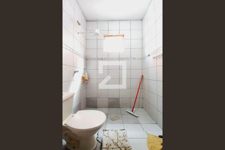 Casa à venda com 65m², 2 quartos e 1 vaga Casa à venda com 65m², 2 quartos e 1 vagaBanheiro