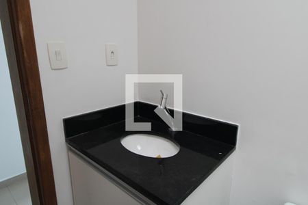 Pia do banheiro de casa para alugar com 1 quarto, 35m² em Jardim Satelite, São Paulo