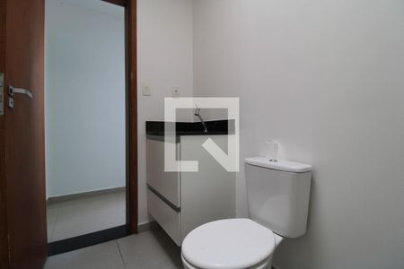 Banheiro de casa para alugar com 1 quarto, 35m² em Jardim Satelite, São Paulo