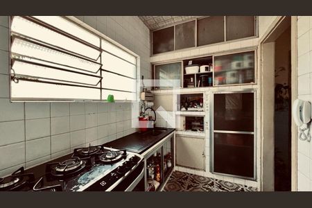 Casa à venda com 295m², 4 quartos e 2 vagascozinha