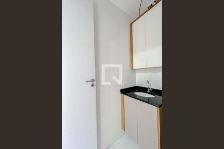 Banheiro de kitnet/studio para alugar com 1 quarto, 27m² em Vila Dom Pedro I, São Paulo