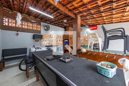 Casa à venda com 250m², 3 quartos e 3 vagasChurrasqueira