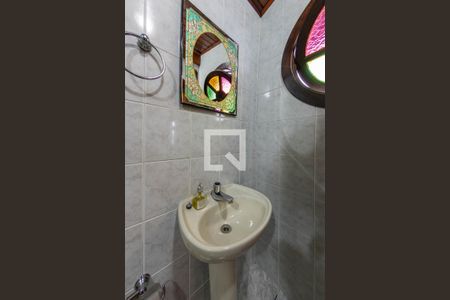 Casa à venda com 250m², 3 quartos e 3 vagasBanheiro