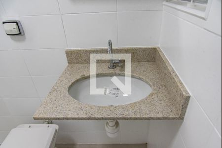 Apartamento à venda com 72m², 1 quarto e sem vagaBanheiro da suíte