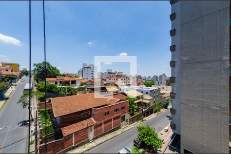 Vista de apartamento para alugar com 2 quartos, 55m² em Grajaú, Belo Horizonte