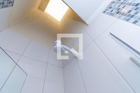 Casa à venda com 150m², 3 quartos e 4 vagasBanheiro da Suíte 2