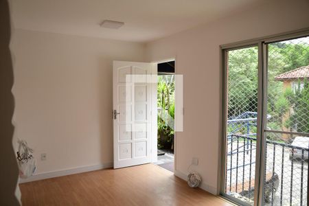 Sala de casa de condomínio para alugar com 2 quartos, 50m² em Jardim Torino, Cotia