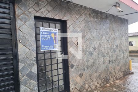 Casa para alugar com 80m², 2 quartos e sem vagaFachada
