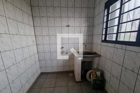 Casa para alugar com 80m², 2 quartos e sem vagaLavanderia