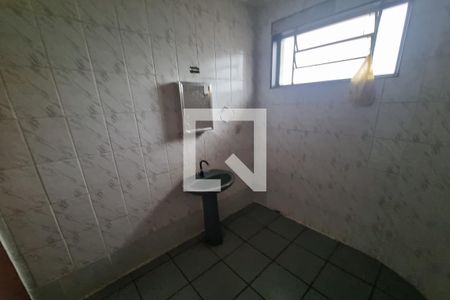 Casa para alugar com 80m², 2 quartos e sem vagaBanheiro Social