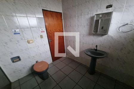 Casa para alugar com 80m², 2 quartos e sem vagaBanheiro Social
