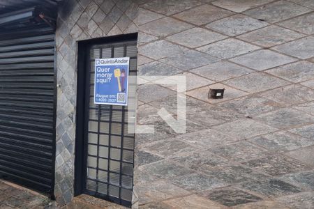 Casa para alugar com 80m², 2 quartos e sem vagaFachada