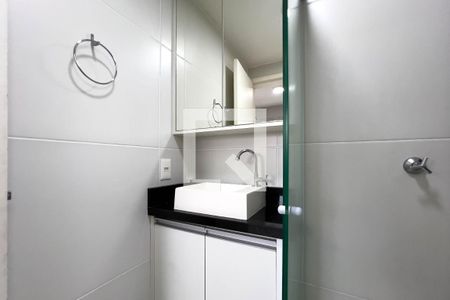 Banheiro de kitnet/studio à venda com 1 quarto, 28m² em Sé, São Paulo