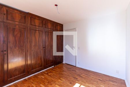 Suíte - Quarto 1 de apartamento à venda com 4 quartos, 107m² em Higienópolis, São Paulo