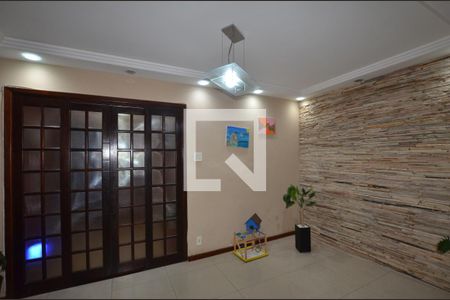 Sala de casa para alugar com 4 quartos, 450m² em Vila Valqueire, Rio de Janeiro