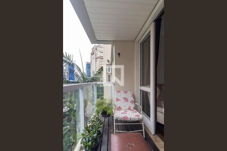 Apartamento para alugar com 110m², 3 quartos e 1 vaga Apartamento para alugar com 110m², 3 quartos e 1 vagaVaranda