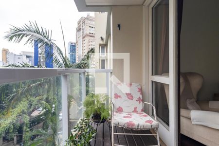 Apartamento para alugar com 110m², 3 quartos e 1 vaga Apartamento para alugar com 110m², 3 quartos e 1 vagaVaranda