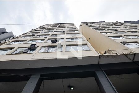 Studio à venda com 32m², 1 quarto e sem vaga Studio à venda com 32m², 1 quarto e sem vagaFachada