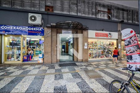 Studio à venda com 32m², 1 quarto e sem vaga Studio à venda com 32m², 1 quarto e sem vagaEntrada