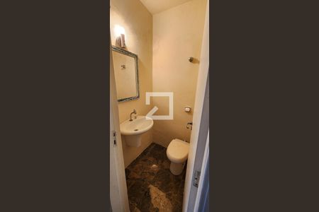 Apartamento para alugar com 190m², 4 quartos e 1 vaga Apartamento para alugar com 190m², 4 quartos e 1 vagaLavabo