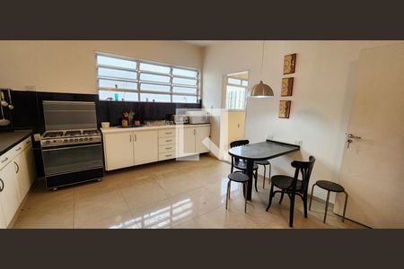 Apartamento para alugar com 190m², 4 quartos e 1 vaga Apartamento para alugar com 190m², 4 quartos e 1 vagaCozinha