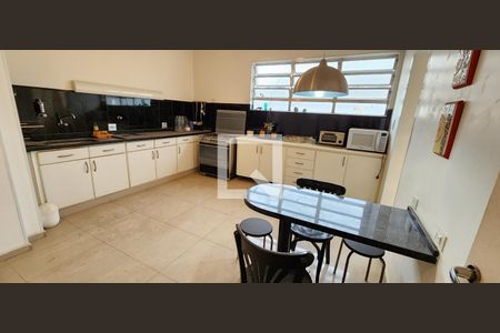 Apartamento para alugar com 190m², 4 quartos e 1 vaga Apartamento para alugar com 190m², 4 quartos e 1 vagaCozinha