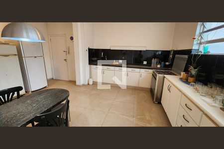 Apartamento para alugar com 190m², 4 quartos e 1 vaga Apartamento para alugar com 190m², 4 quartos e 1 vagaCozinha