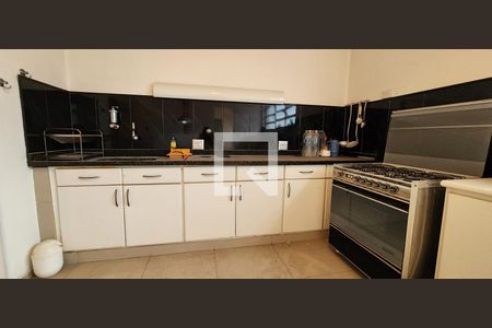 Apartamento para alugar com 190m², 4 quartos e 1 vaga Apartamento para alugar com 190m², 4 quartos e 1 vagaCozinha - Armários