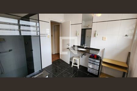 Apartamento para alugar com 190m², 4 quartos e 1 vaga Apartamento para alugar com 190m², 4 quartos e 1 vagaBanheiro Social